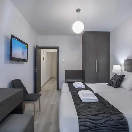 Ξενοδοχείο με διαμερίσματα Blazer 3*