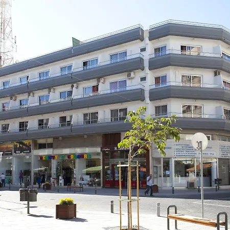 Blazer 3* Ларнака