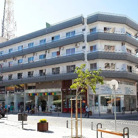 Blazer Apartahotel Lárnaca