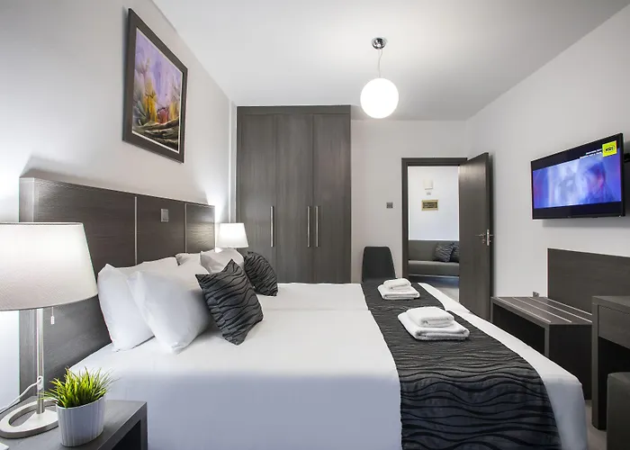 Blazer Aparthotel 3*