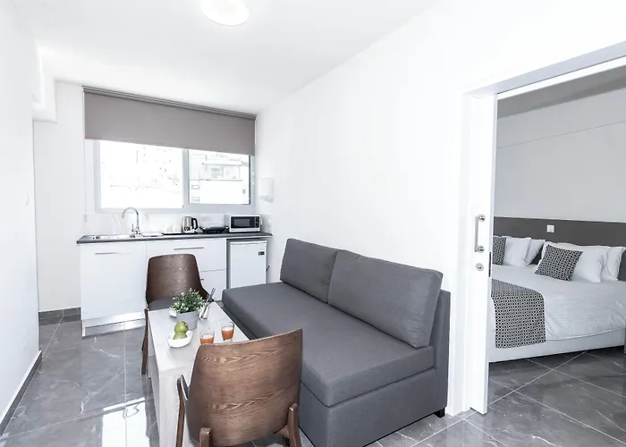 Blazer Aparthotel 3*