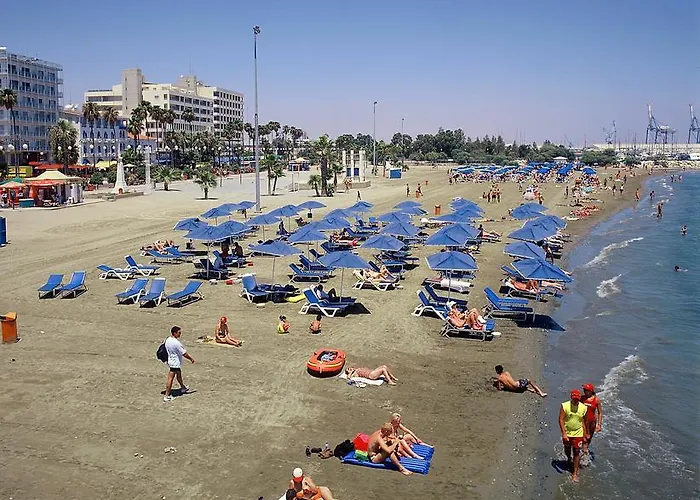 开拓者公寓式酒店 3*