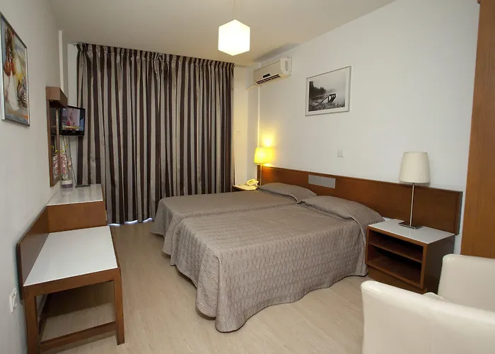 开拓者公寓式酒店