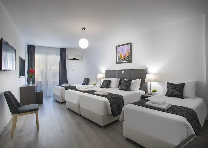 Blazer Aparthotel 3*