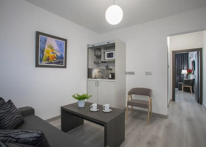 开拓者公寓式酒店 拉纳卡