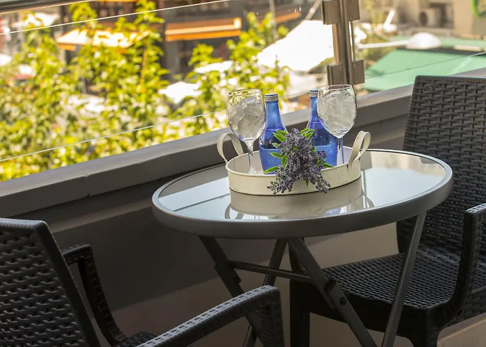 Blazer Apartmanhotel Lárnaka