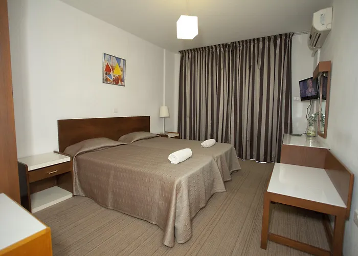 Aparthotel Blazer Larnaka