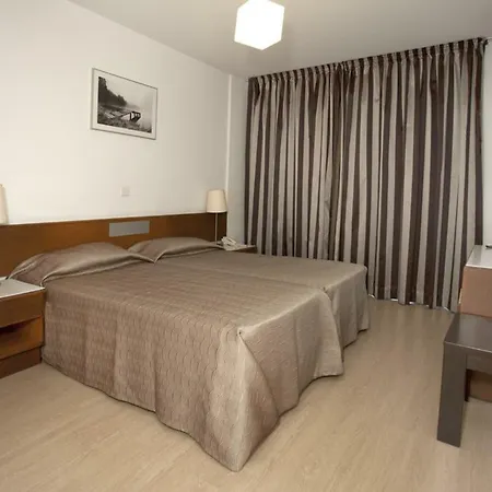 Lägenhetshotell Blazer Larnaca
