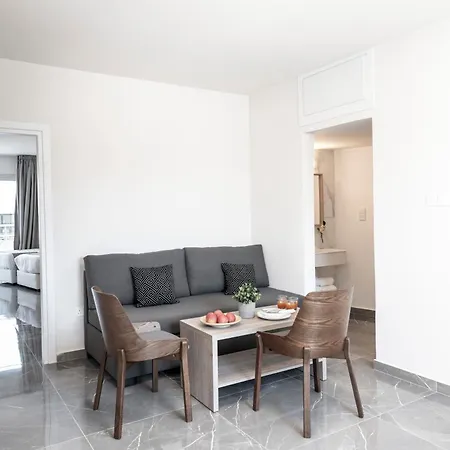 Blazer Aparthotel
